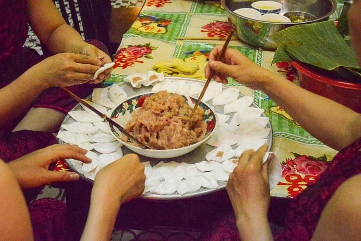 Evening Hoi An Bike Food Tour: Night Alley Eats & River BBQ photo 5