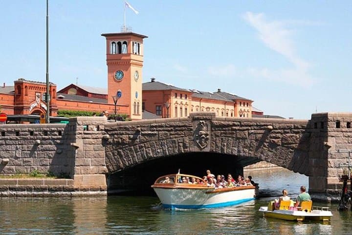 Malmö Canal Sightseeing: 50‑Minute Guided Boat Tour of the City photo 3