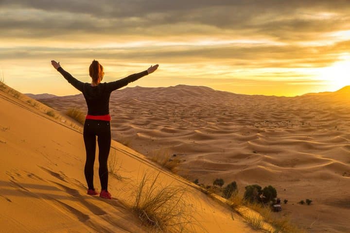 Morning Desert Safari Dubai: Sunrise Dune Bashing & Sandboarding