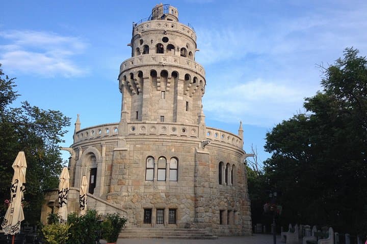 Budapest Private Adventure Bike Tour — Buda Hills, Elizabeth Lookout & Chain Bridge photo 4