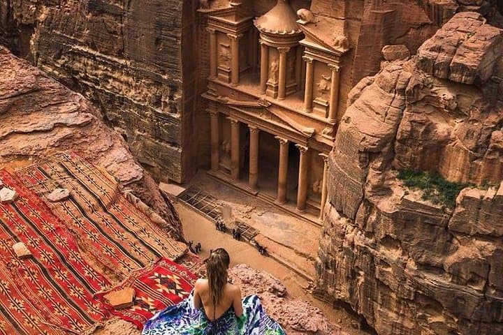 Petra & Wadi Rum: Full-Day Private Tour from Amman — Explore the Siq, Treasury and Desert Valleys