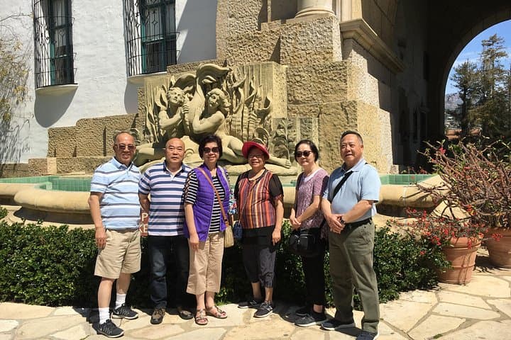 Best of Santa Barbara Walking Tour: Funk Zone, Courthouse & Ice Cream Tasting photo 2
