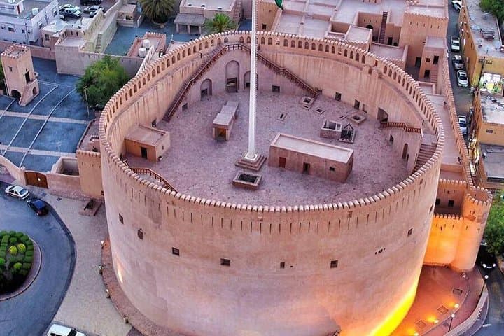 Muscat to Nizwa Full-Day Private Tour — Nizwa Fort, Bahla & Jabrin