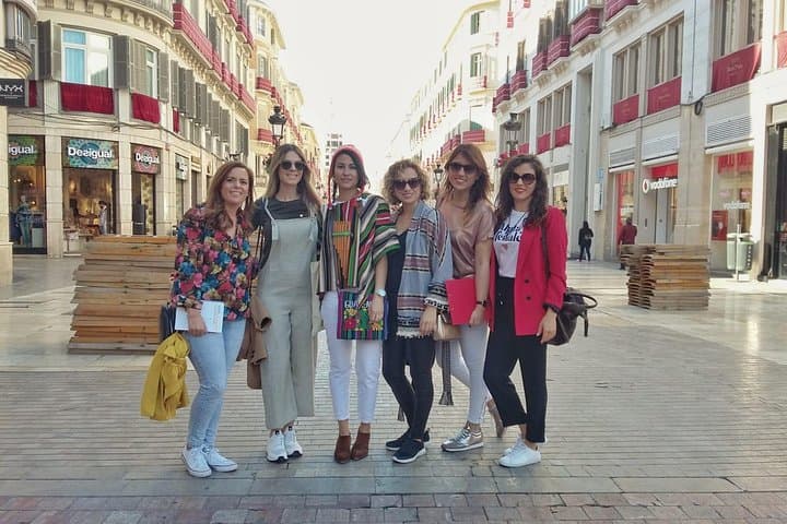 Málaga Private Sightseeing Treasure Hunt — Historic Center Adventure for Families photo 4