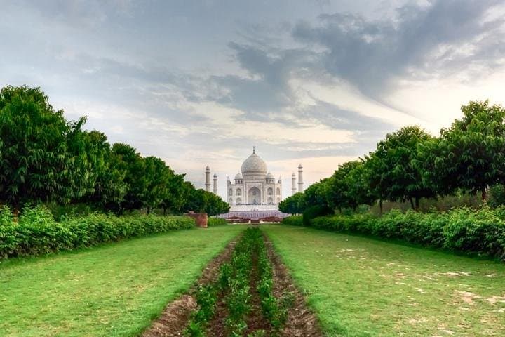 Private Agra Full-Day Tour: Taj Mahal, Agra Fort & Baby Taj photo 2