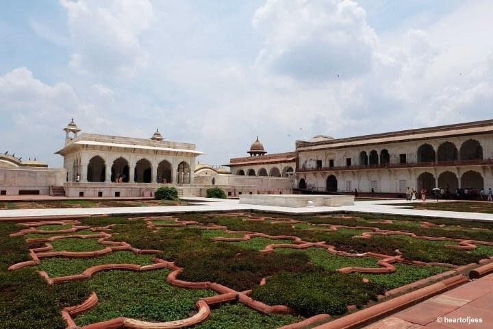 Private Agra Full-Day Tour: Taj Mahal, Agra Fort & Baby Taj photo 3