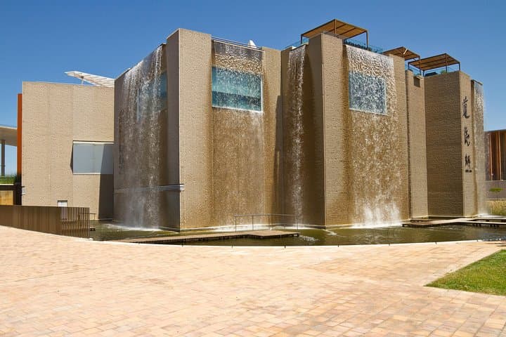 Inside Zaragoza's Fluvial Aquarium: Explore Europe's Largest Freshwater Tanks photo 5