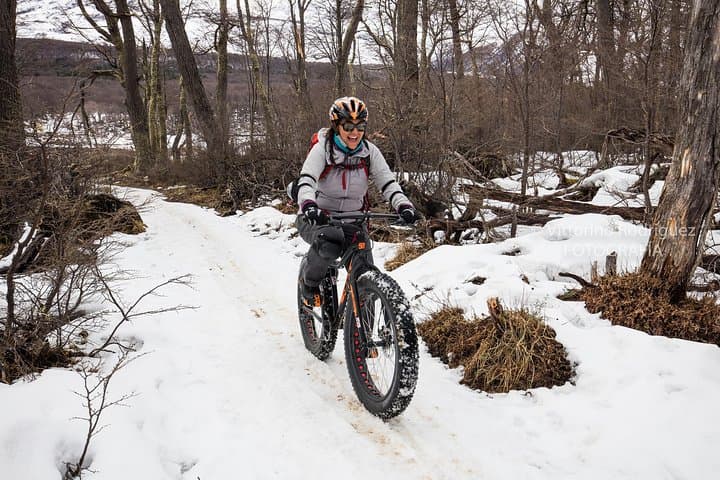Ushuaia E-Bike & Beaver Ice Tour: Ride Frozen Lakes in Wolf Valley photo 5