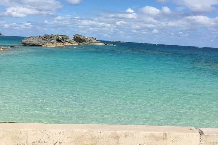 Bermuda Island Tour: Gibbs Hill Lighthouse, Pink Sand Beaches & Local Life photo 1