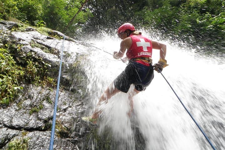 Rappelling Over Waterfalls in El Valle de Antón: Full-Day Anton Valley Adventure photo 6