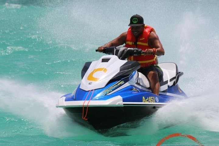 Palm Beach Aruba Waverunner Rentals: 30-Minute Jet-Ski Adventure on Caribbean Blue photo 2