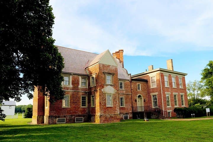 Virginia Historic Adventure: Charlottesville to Jamestown, Bacon's Castle & Fort Wool photo 4