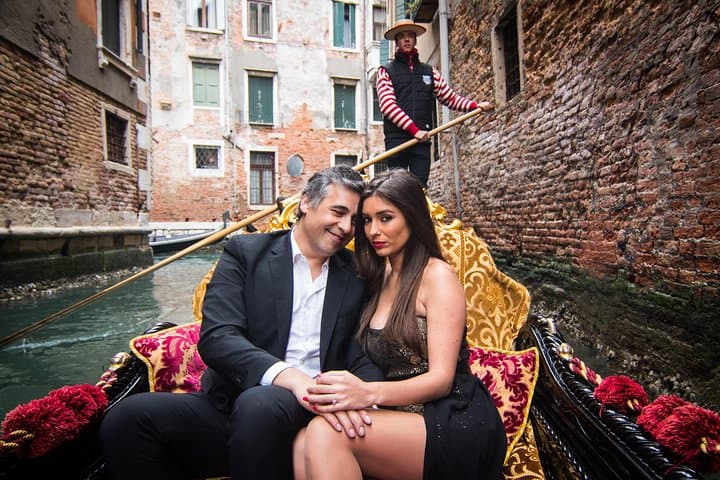Venice VIP Photo Session — Private Two‑Hour Photoshoot on the Canals