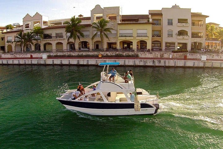 Private Catamaran Cruise to Cap Cana Sandbar & Snorkel photo 4