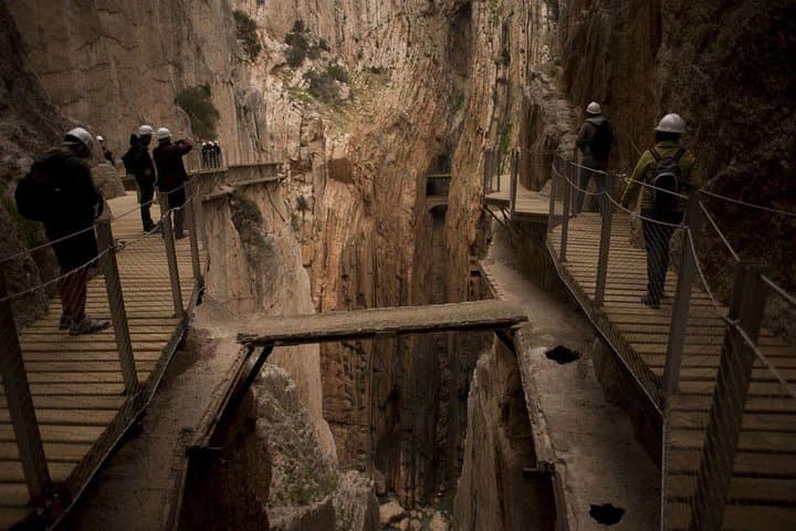 Private Tour to Caminito del Rey from Malaga — Guided Minivan Day Trip to El Chorro photo 3