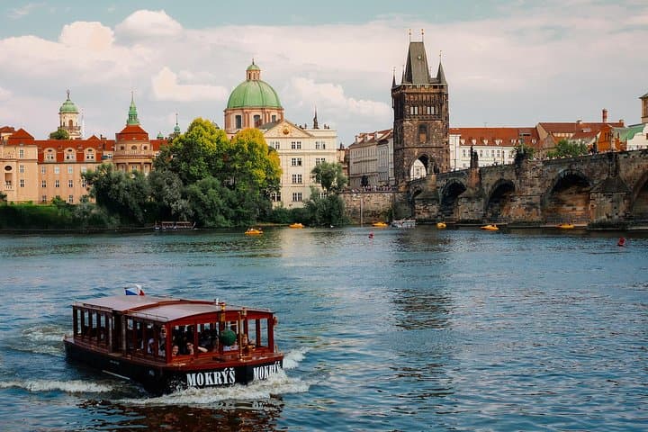 Capture Prague: Private 3-Hour City Landmarks Photowalk photo 4
