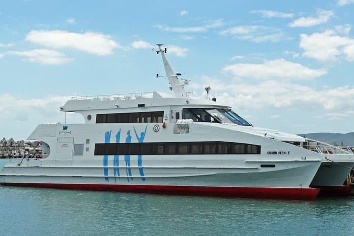 Cape Town Private Tour: Robben Island Ferry and Table Mountain Drive