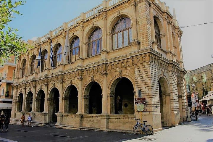 Private Knossos and Heraklion City Tour: Flexible Half-Day Private Drive photo 3