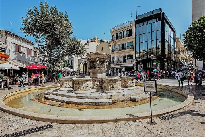 Private Knossos and Heraklion City Tour: Flexible Half-Day Private Drive photo 4