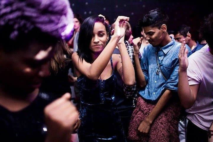 Nighttime Boat Party in Guanabara Bay: Dance Under Rio’s Skyline photo 3