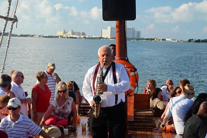 Sunset Galleon Dinner in Cancun: Romantic Cruise on Nichupte Lagoon photo 5