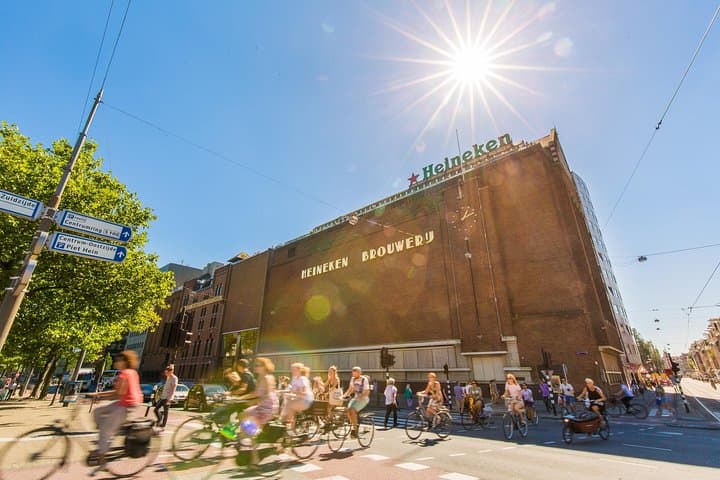 Cruise & Brew: Heineken Experience and Amsterdam Canal Cruise with Snackbox