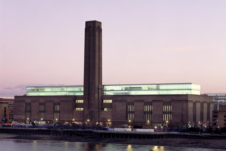 Private 4-Hour Tate Modern and Tower of London Tour with Blue Badge Guide photo 1