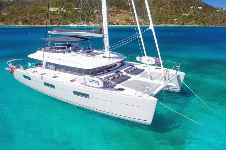 Guanabara Bay Catamaran Tour: Panoramic Boat Cruise from Rio with Hotel Transfer photo 3