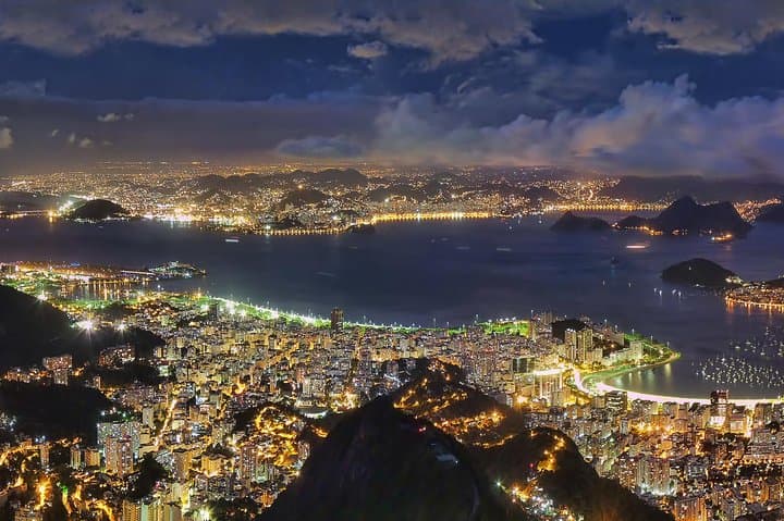 Morro Dois Irmãos Hike & Vidigal Favela Tour — Sunrise Views and Local Life photo 3