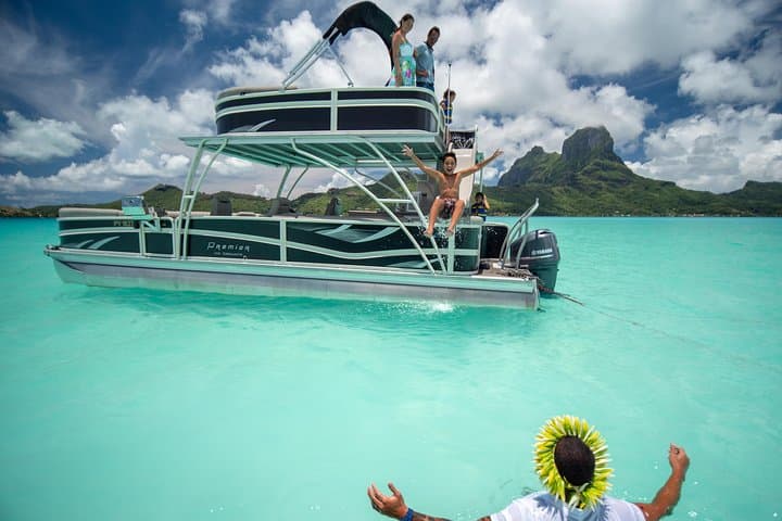 Private Bora Bora Lagoon Tour: Snorkel with Rays & Sharks, Lunch Included photo 2