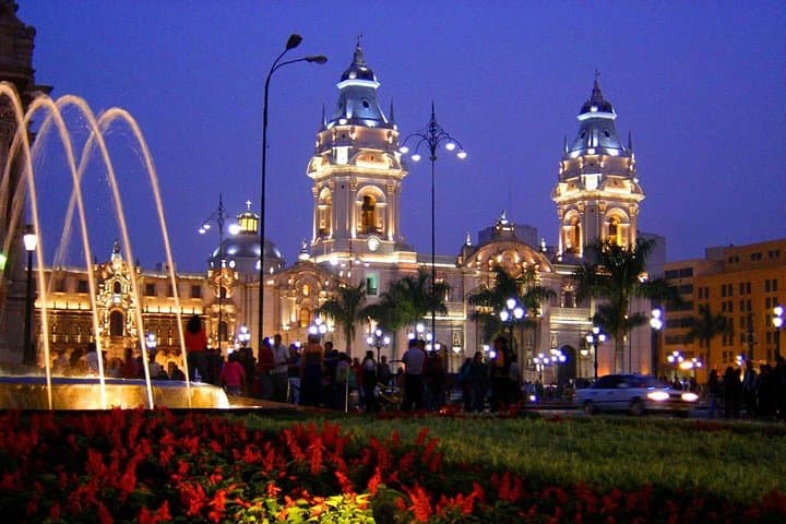 Lima Night Tour: Magic Water Circuit, Historic Downtown & Catacombs photo 5