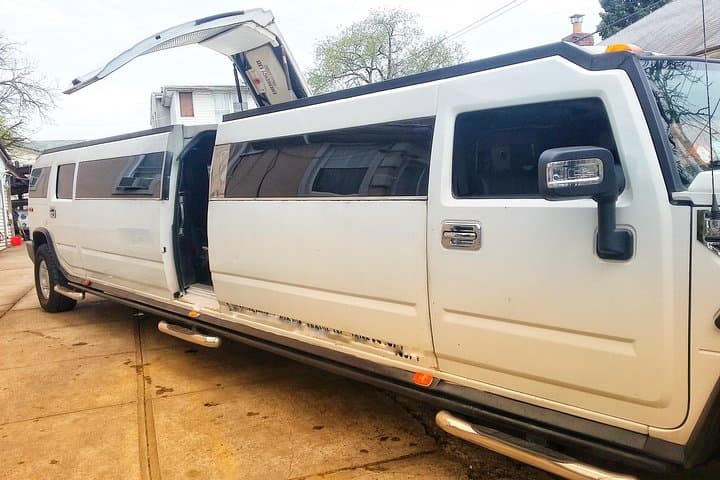 Manhattan in an H2 Hummer: Private NYC Sightseeing Limo Tour