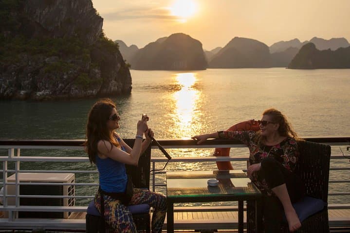 Luxury Lan Ha Bay Day Cruise from Hanoi — Limousine Transfer & Kayaking photo 5