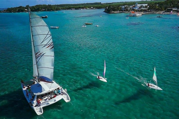Île aux Cerfs Catamaran Cruise: Full-Day BBQ, Snorkeling & Dolphin Spotting from Trou d'Eau Douce photo 1