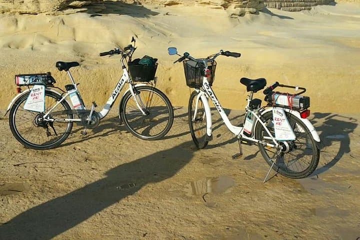 Bike the History of Ortigia and Neapolis: 4-Hour Guided Cultural Cycling Tour photo 4