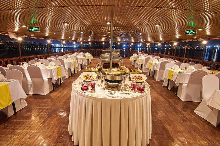 Dubai Marina Dhow Dinner Cruise: Skyline Buffet & Live Tanoura Show photo 3
