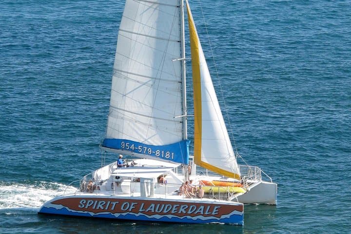 Sunset Catamaran Cruise Fort Lauderdale: Champagne Sail Past Millionaires Row photo 3