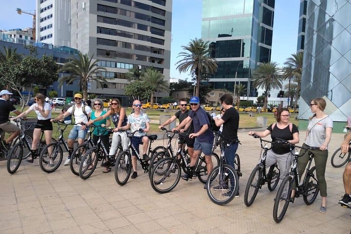Coastal Cycling Tour in Lima: Miraflores to Barranco and Chorrillos photo 4