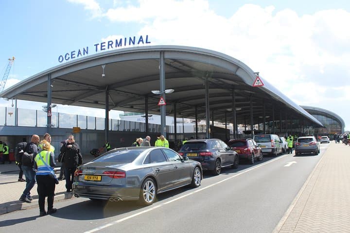 Heathrow to Southampton Cruise Port Private Transfer — Chauffeur Service with Flight-Tracked Pickup photo 5