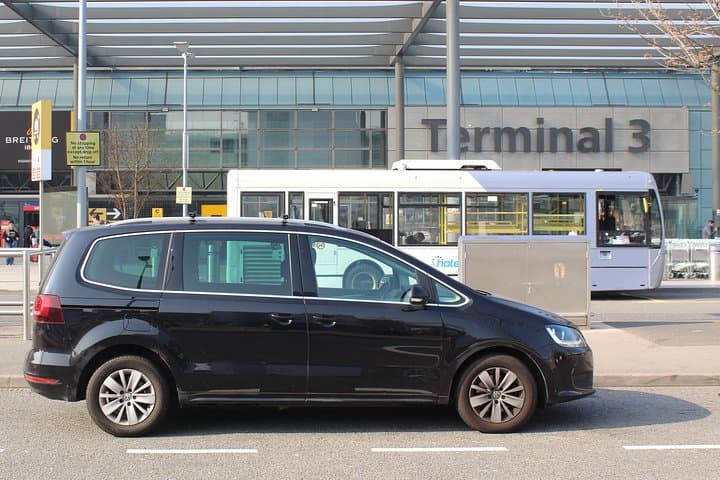 Private Gatwick to Heathrow Transfer via London Attractions — 3-Hour Photo Stop photo 2