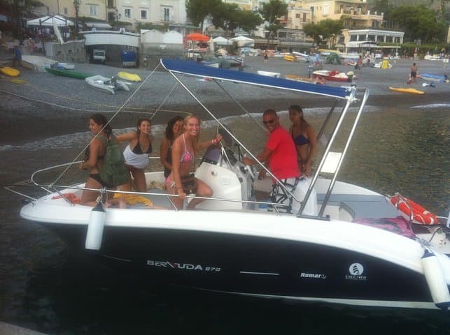 Private Capri Boat Tour from Positano: Swim, Caves & Faraglioni photo 3