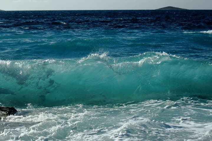 Early-Riser Day Trip: Primosten Beaches, Trogir Old Town & Dalmatian Lunch photo 4