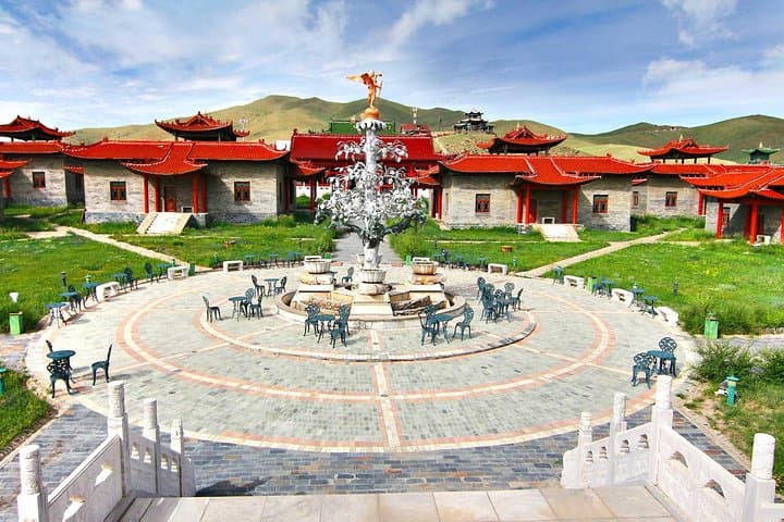 6-Day Central Mongolia Adventure: Khogno Khan, Orkhon Valley & Nomadic Yurts