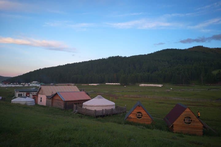 6-Day Central Mongolia Adventure: Khogno Khan, Orkhon Valley & Nomadic Yurts photo 5