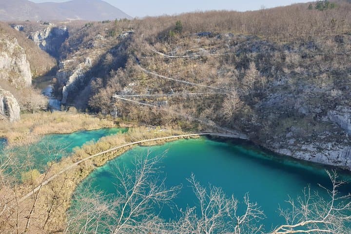 Full-Day Plitvice Lakes Private Guided Tour from Pula with Transfer to Zagreb