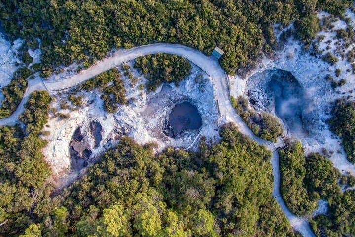 Wai-O-Tapu Thermal Wonderland: Rotorua Geothermal Park Guide photo 5