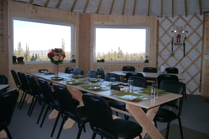 Fairbanks Northern Lights & Dog Sledding Tour with Cabin Dinner photo 4