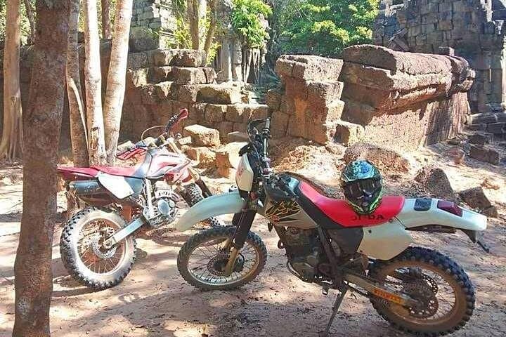 Hidden Cambodia: One-Day Siem Reap Dirt Bike Tour Through Villages & Temples photo 3