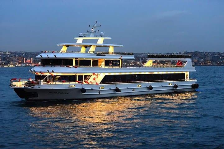 Bosphorus Night Cruise in Istanbul: Dinner, DJ and Traditional Shows photo 4