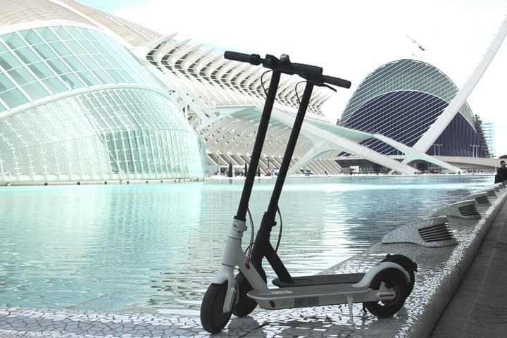 Explore Valencia by Electric Scooter: Flexible City Rentals with Helmet Included photo 4